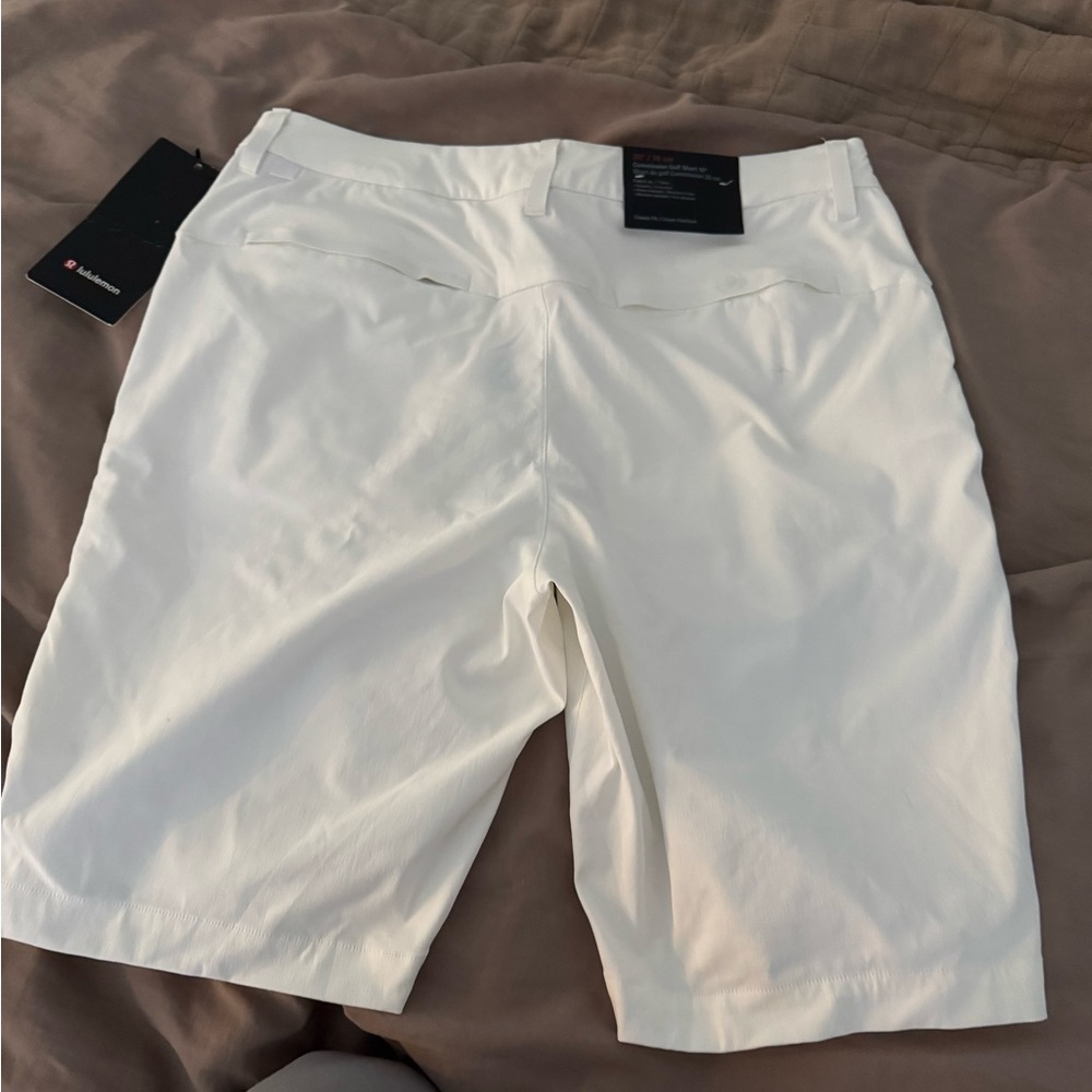Lululemon Athletica Men's White Flat Front Shorts